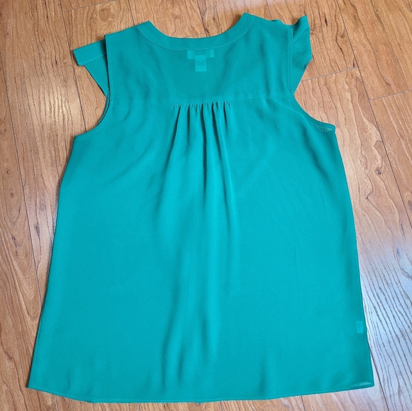 Loft Sleeveless Ruffle blouse - Picture 2 of 4